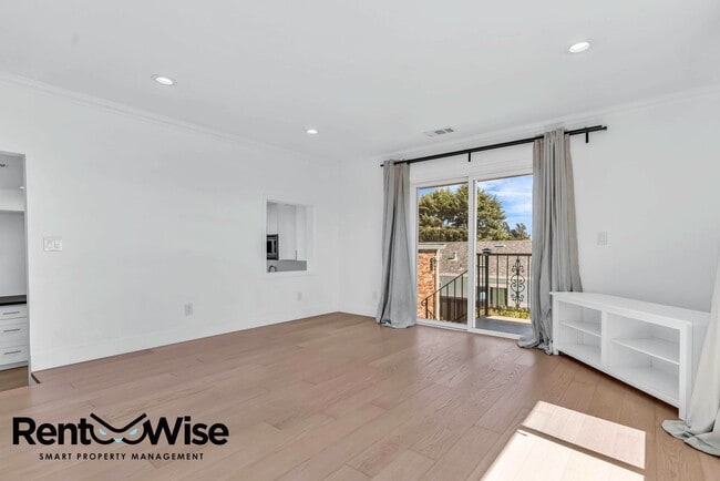 Building Photo - 16093 Selborne Dr