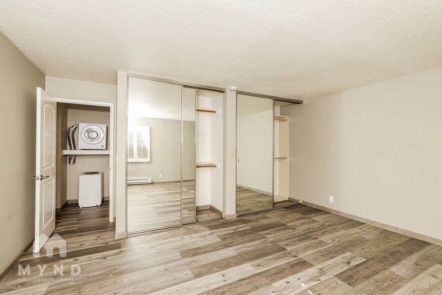 Building Photo - 5400 Mountain Blvd