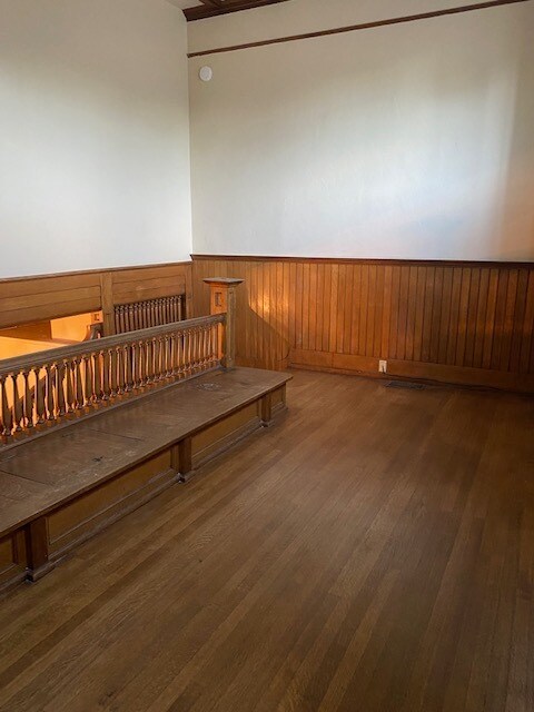 Building Photo - Gorgeous 2 bedroom, 1 bath apartment in Shields Mansion in the historic Old North End