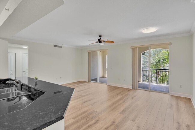 Building Photo - 1405 Renaissance Way