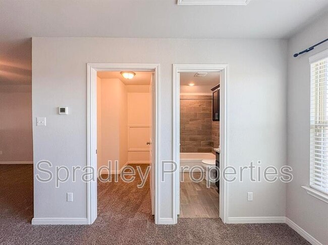 Building Photo - 1131 Kiskadee Branch Dr
