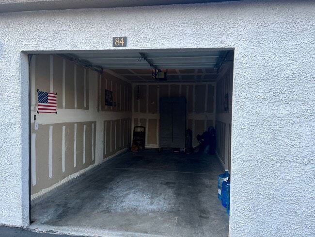 Building Photo - 2615 W Gary Ave