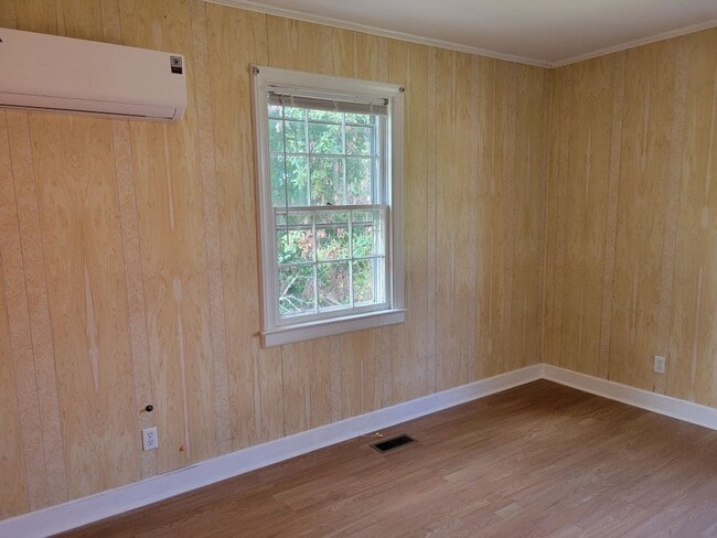 Building Photo - 815 Haywood Pl