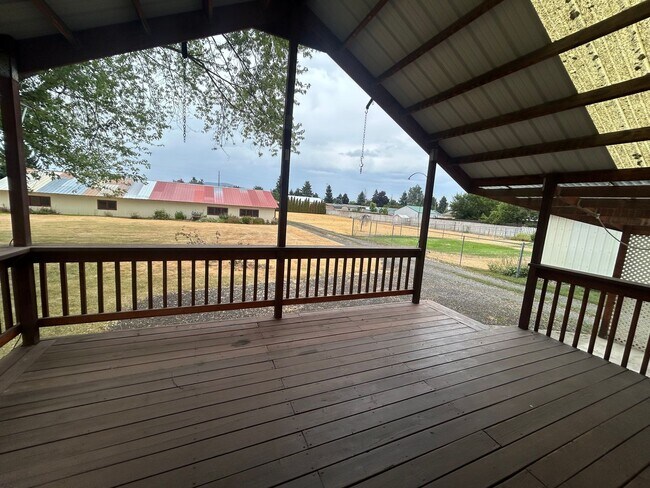 Building Photo - Charming 4 Bed, 1 Bath Home in Spokane Val...