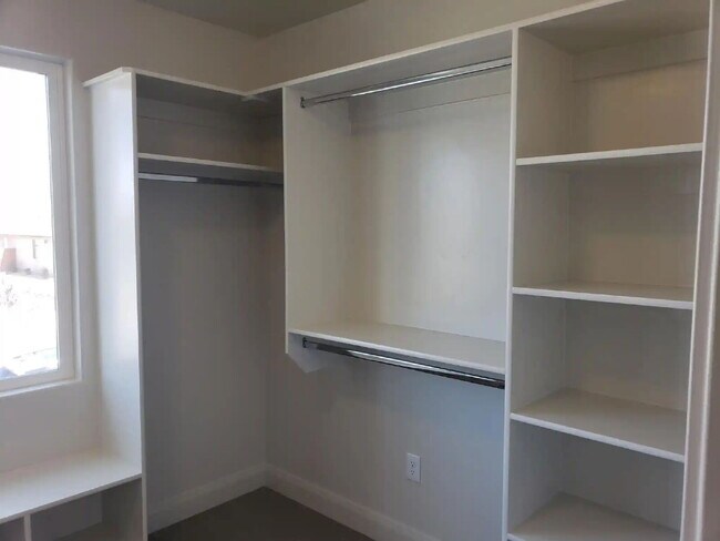 Building Photo - “St. George, Aspen Estates: 5 spacious bed...
