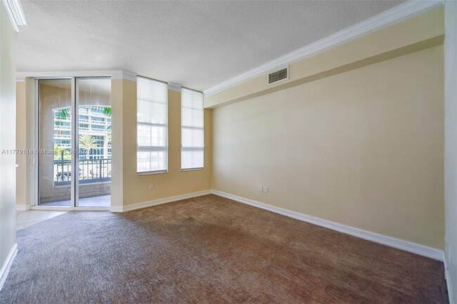 Building Photo - 3001 NE 185th St