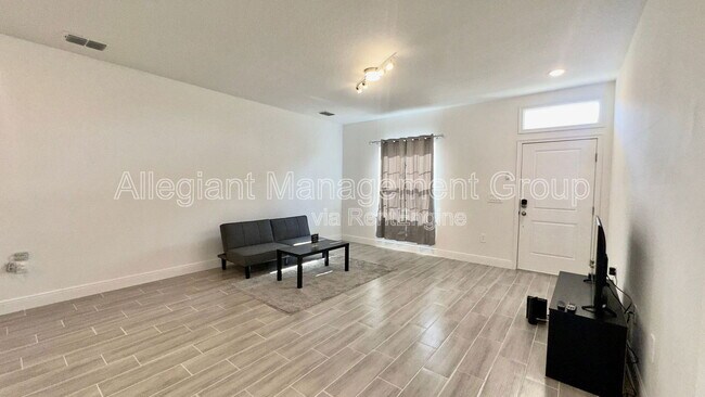 Building Photo - 1636 Cumin Dr