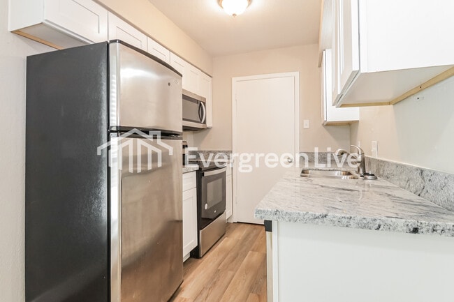 Building Photo - 816 Jack St