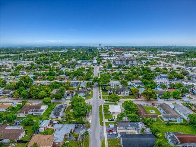 Building Photo - 6044 Funston St