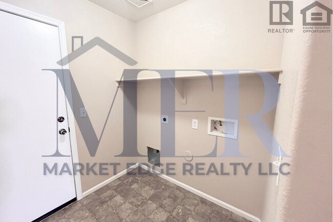 Building Photo - 3Bed/2Bath Home in Maricopa! $399 MOVE-IN SPECIAL! Move-In Ready on 03/26/2026!