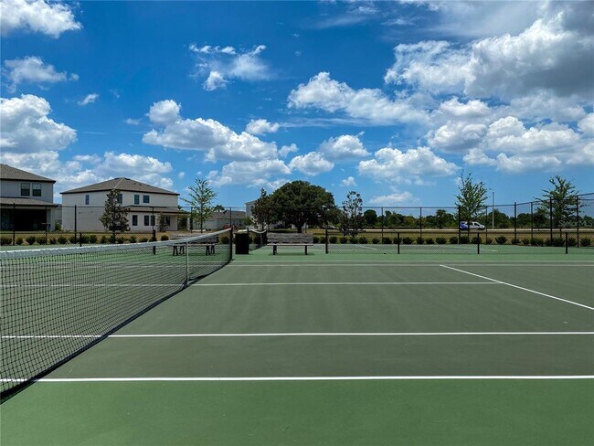 Building Photo - 12921 Twin Bridges Dr