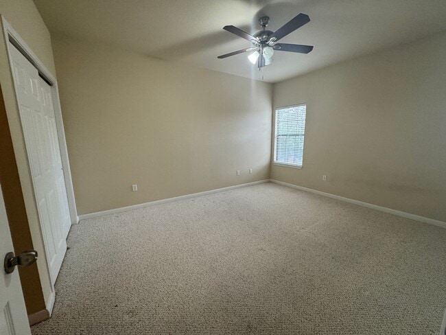 Building Photo - GREAT LOCATION NEAR MEDICAL & USAA | 3 BEDS | 3.5 BATHS