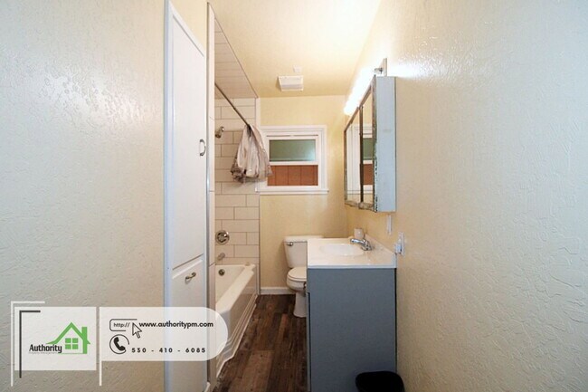 Building Photo - 2391 Placer St