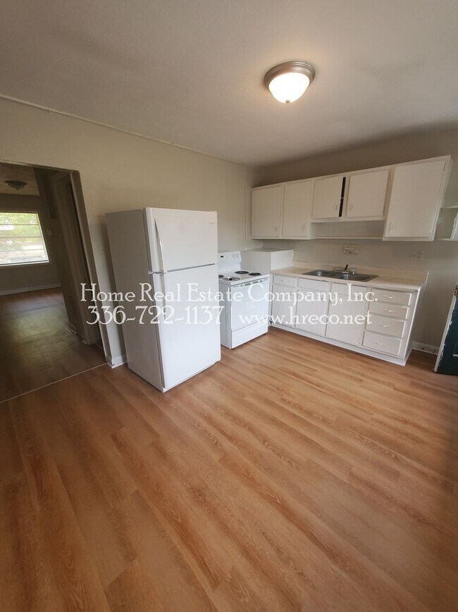 Building Photo - 1332 Gray Ave NE