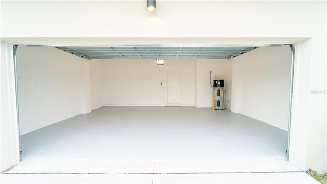 Building Photo - 4887 Cross Pr Pkwy