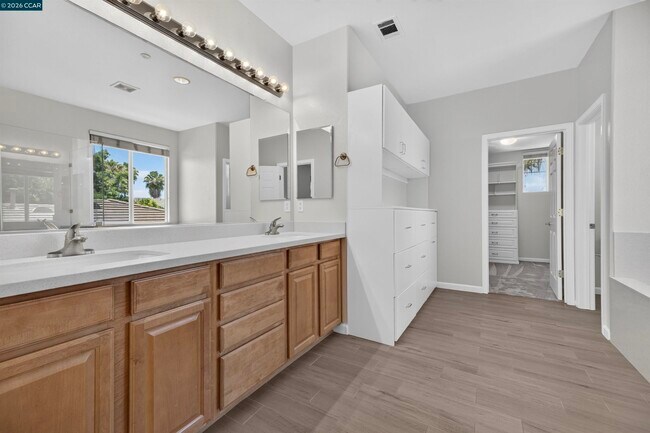 Building Photo - 2651 Ranchwood Dr