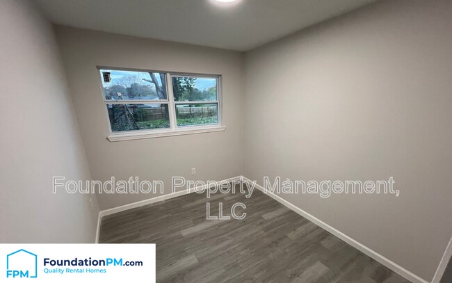 Building Photo - 4911 Shayne Cove