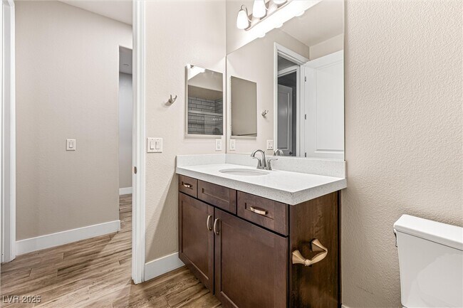 Building Photo - 4631 Amazing View St