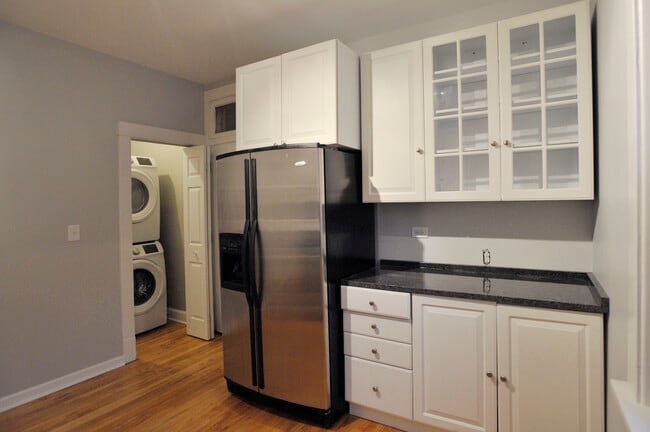 Building Photo - 5714 W Dakin St