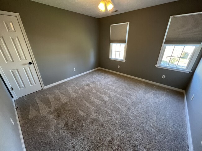 Building Photo - 618 McCauliff Dr