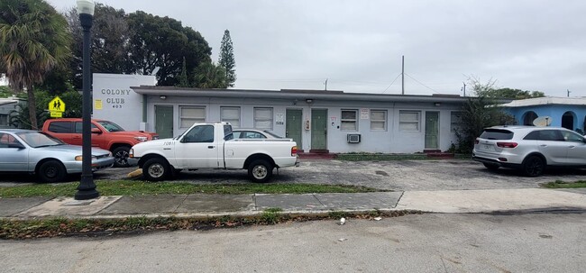 Building Photo - 403 N 19th Ave