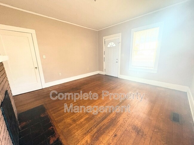 Building Photo - 1313 4th Terrace W