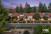 Building Photo - LOCATION, LOCATION, LOCATION!!!! "Hidden C...