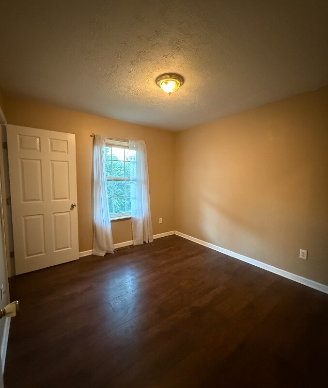 Building Photo - 2221 Belvoir Ave