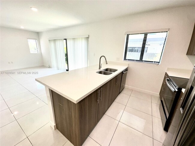 Building Photo - 1163 NW 2nd St