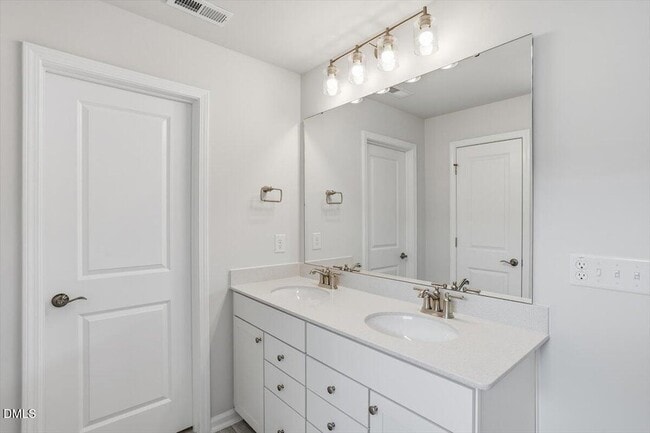 Building Photo - 465 Grange Farm Pl