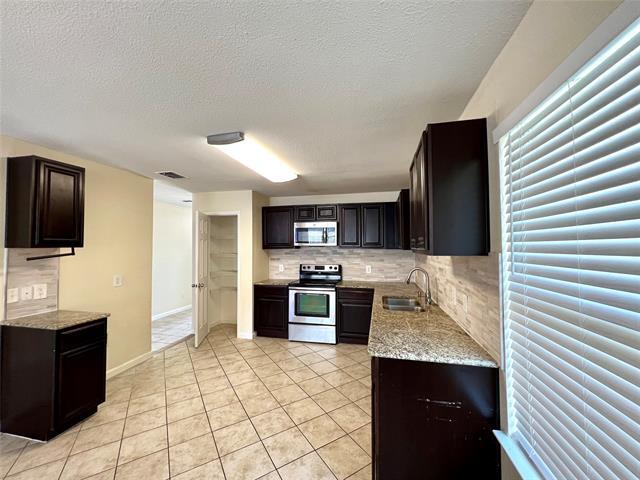 Building Photo - 404 Ashland Dr