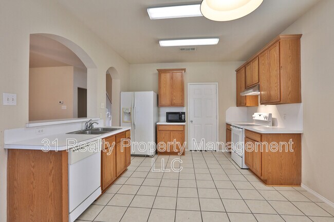 Building Photo - 3108 Kennedy Dr
