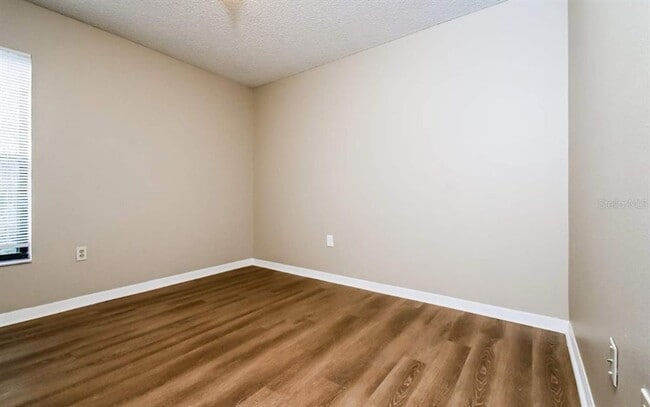 Building Photo - 10018 N Hartts Dr