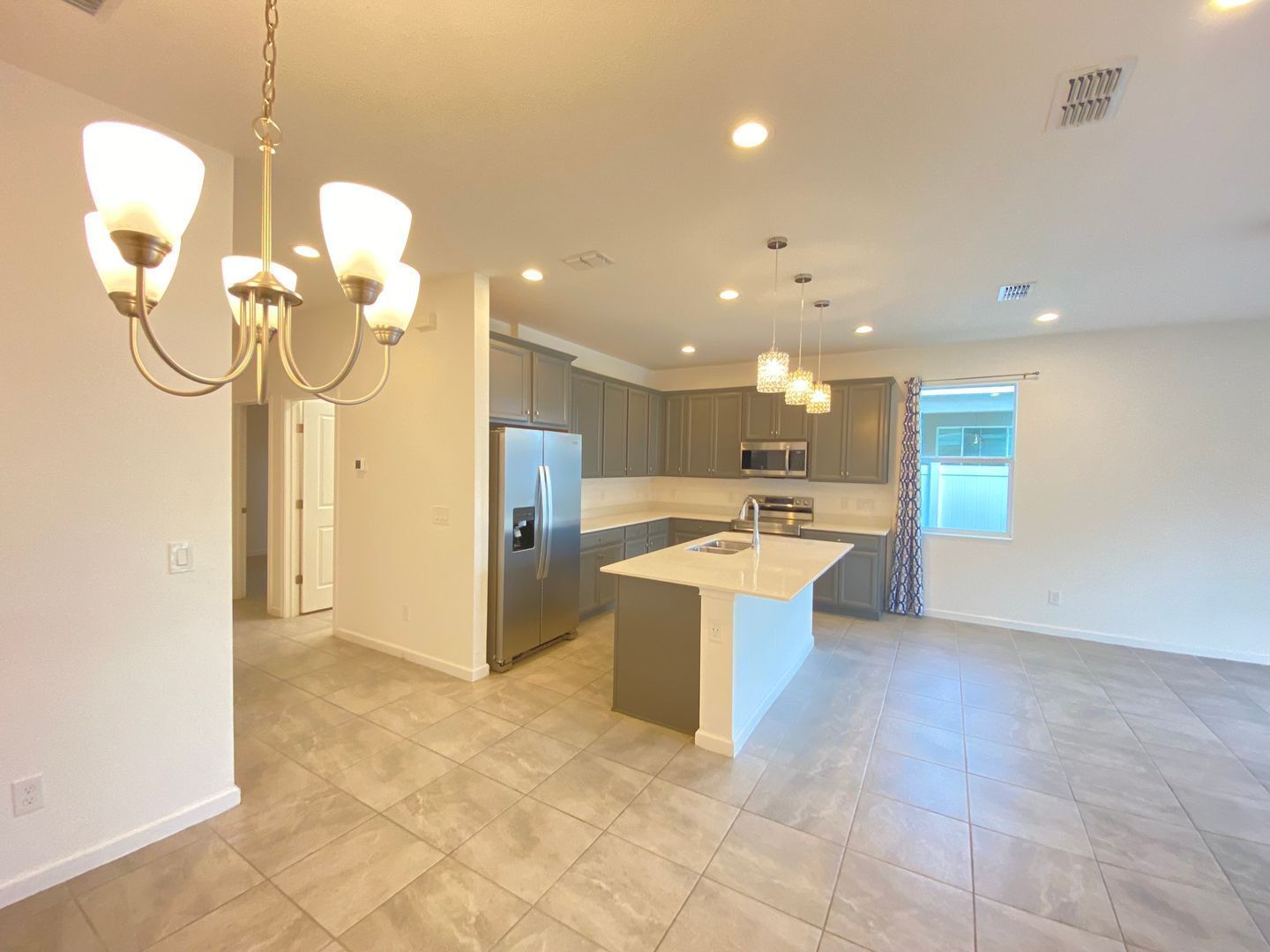 Building Photo - 1273 Hendon Lp