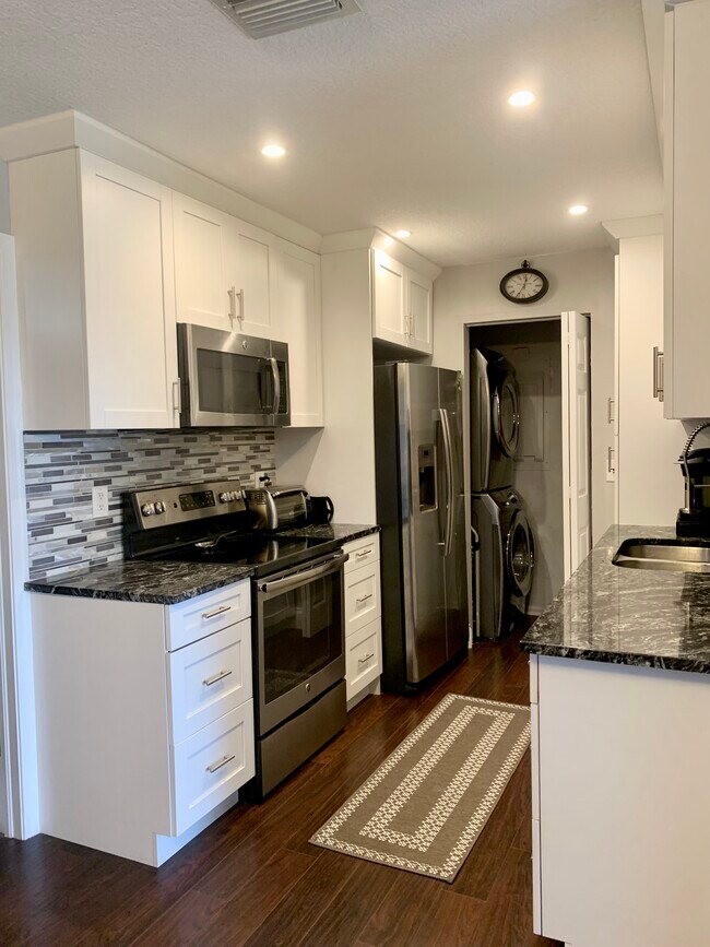 Building Photo - 11883 Sturbridge Ln