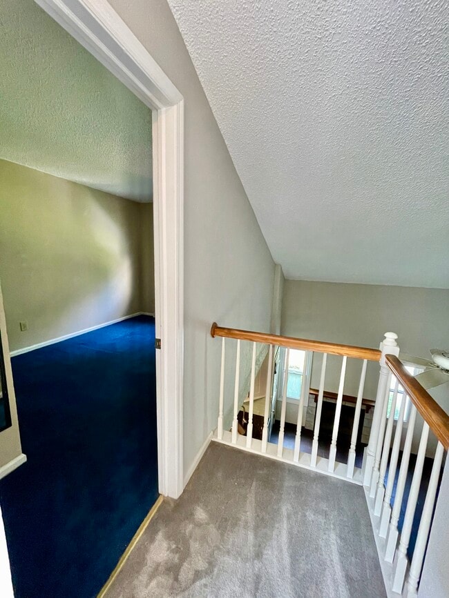 Building Photo - 18 Wilan Ln
