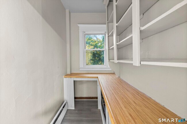 Building Photo - 37 Plaza Ave