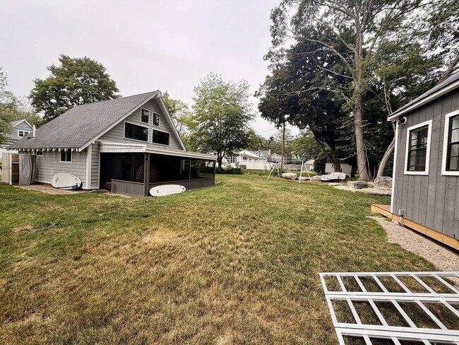 Building Photo - 50 Briar Rd