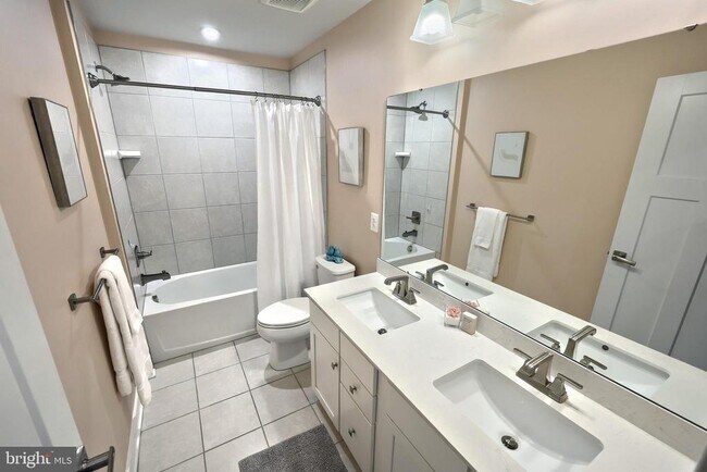 Building Photo - 12 Ervin Dr
