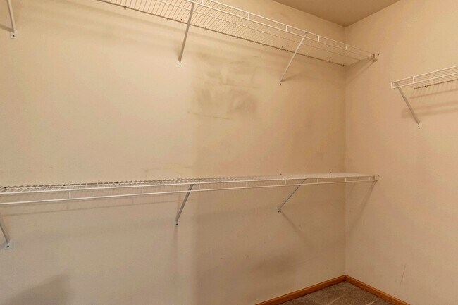 Building Photo - 3-bedroom, 2.5-bathroom Pet Friendly Home