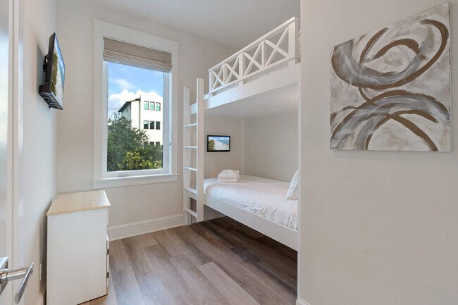 Building Photo - 26 Sea Walk Cir