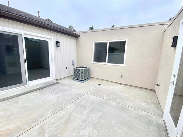 Building Photo - 28615 Friarstone Ct