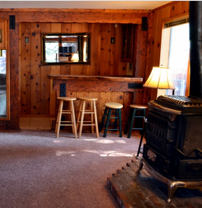 Building Photo - Furnished Seasonal or Long term  for 8 ppl. near heavenly Avail. 04/15/26!