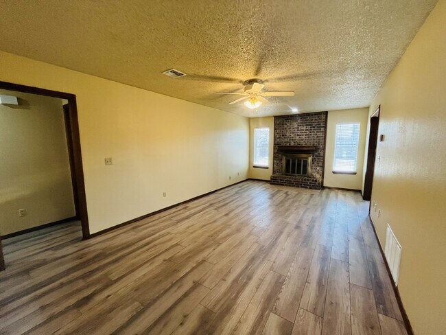 Building Photo - 2912 SW 125th St