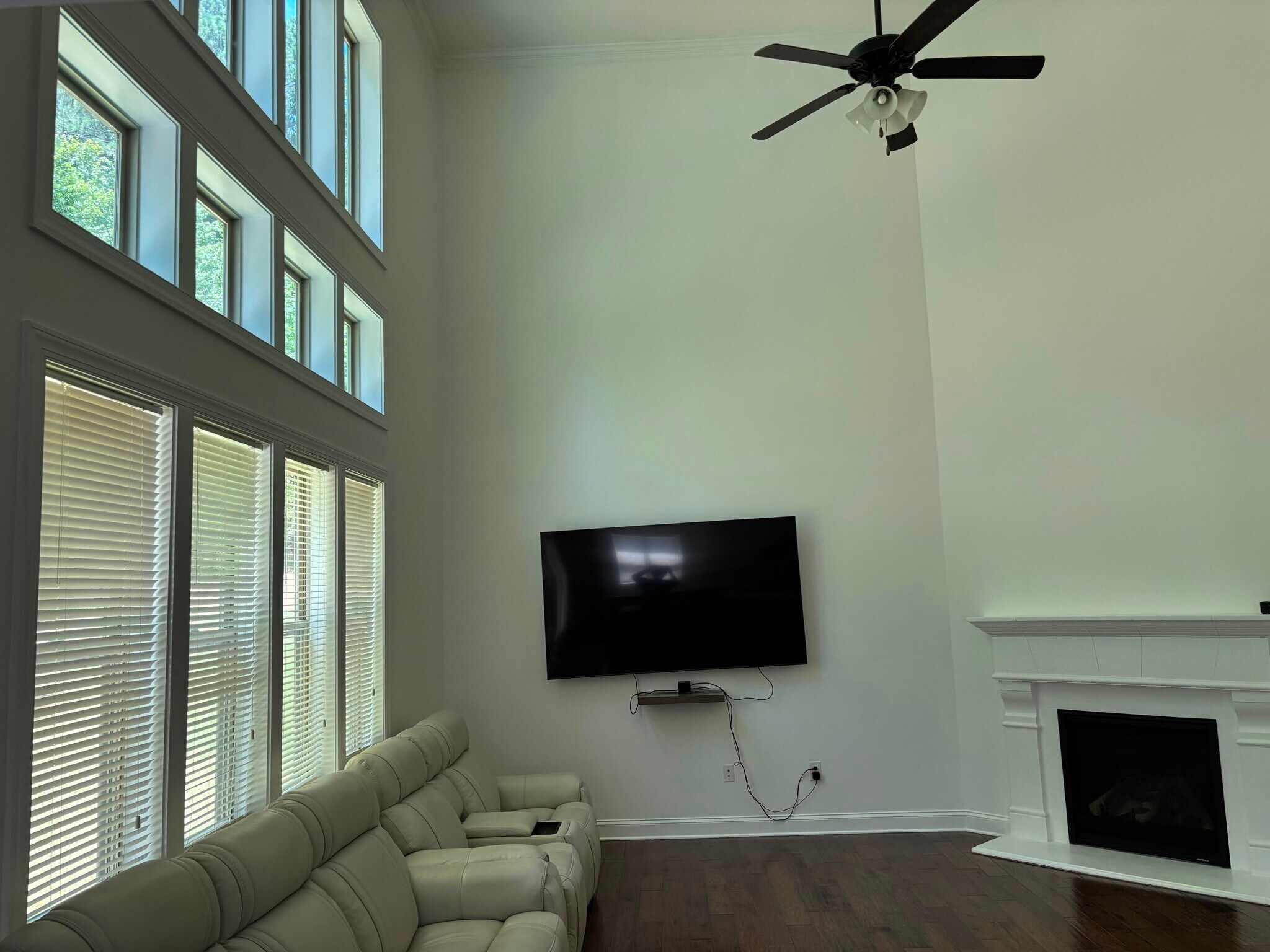 Building Photo - 2035 Davallia Ct