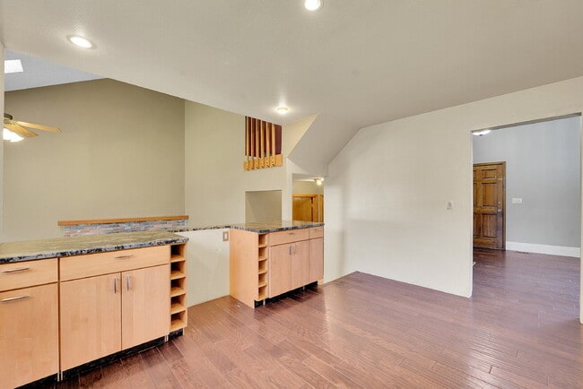 Building Photo - $3,095.00, 4-bed, 2.5-bath located in West...