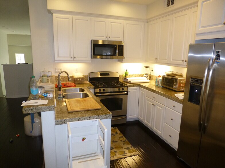 Building Photo - 416 W Linden Dr