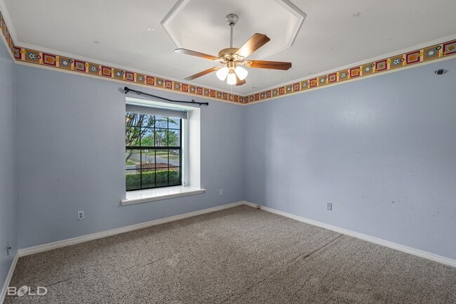 Building Photo - 501 Southwood Dr