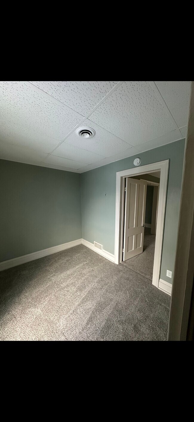 Building Photo - 1329 7th Ave