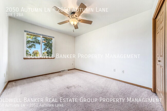 Building Photo - 2050 Autumn Ln